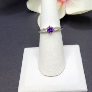 Size 7 Ring Purple Gemstone with Detailed Accent on Band